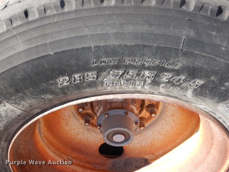 image for item DJ8837 1993 Reliance  end dump trailer