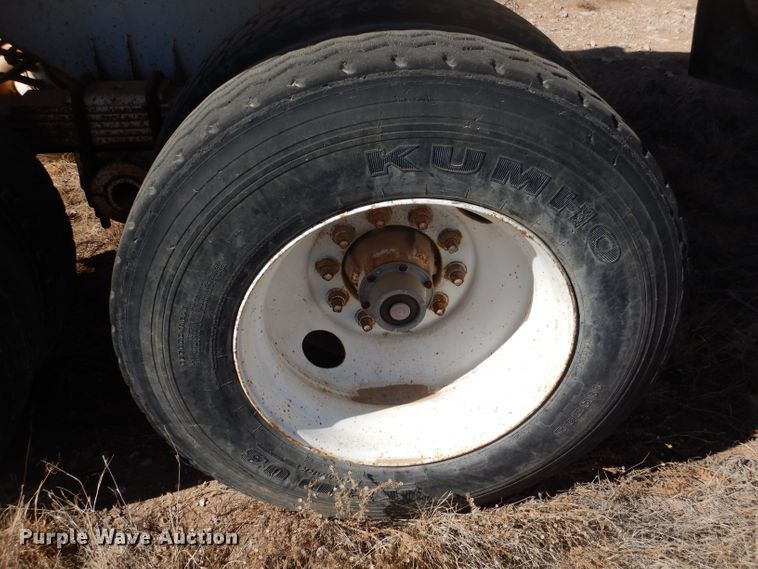 image for item DJ8837 1993 Reliance  end dump trailer