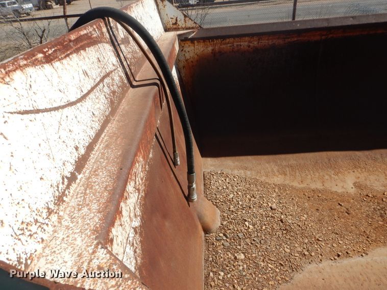 image for item DJ8837 1993 Reliance  end dump trailer