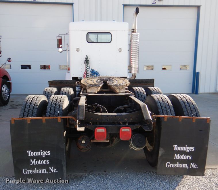 image for item DK8737 1993 Kenworth T800  semi truck