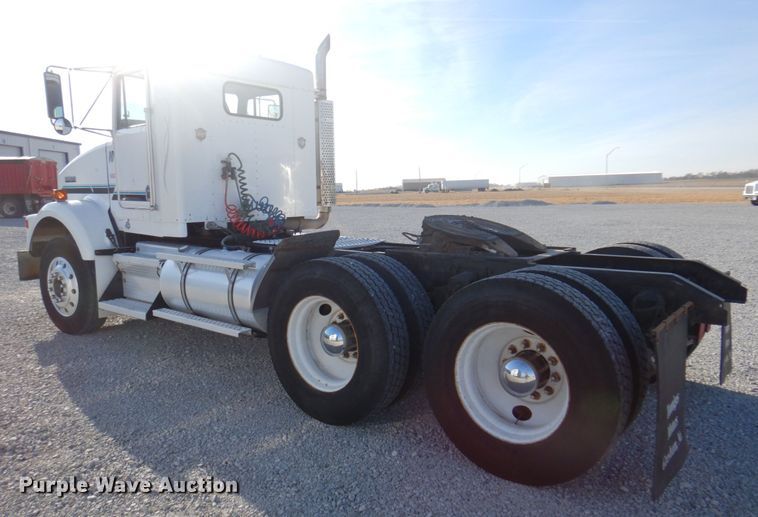 image for item DK8737 1993 Kenworth T800  semi truck