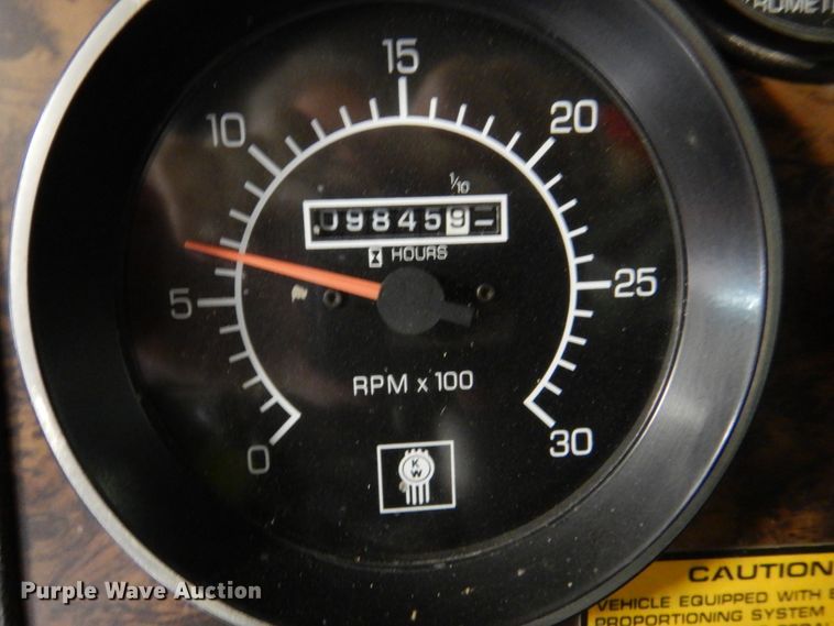 image for item DK8737 1993 Kenworth T800  semi truck