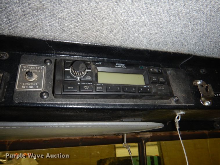 image for item DK8737 1993 Kenworth T800  semi truck