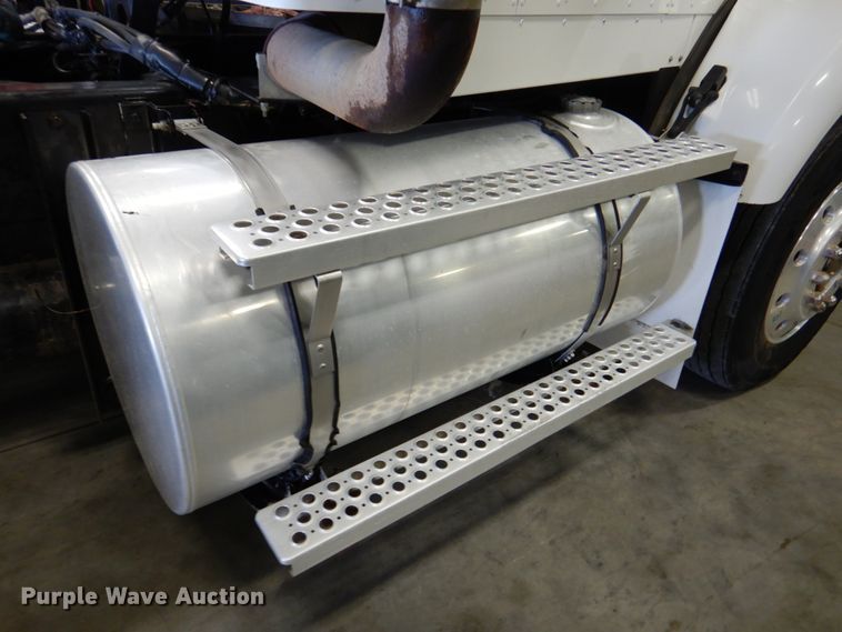 image for item DK8737 1993 Kenworth T800  semi truck