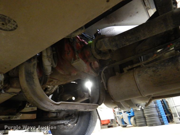 image for item DK8737 1993 Kenworth T800  semi truck