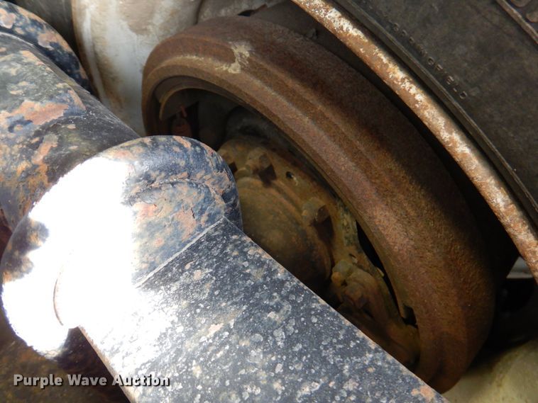 image for item DK8737 1993 Kenworth T800  semi truck