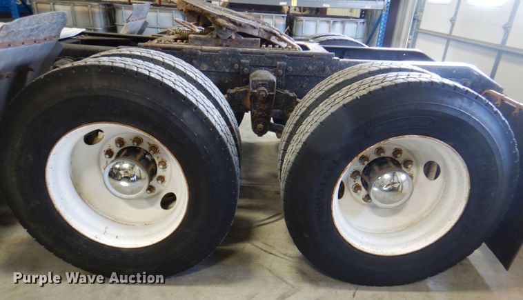 image for item DK8737 1993 Kenworth T800  semi truck