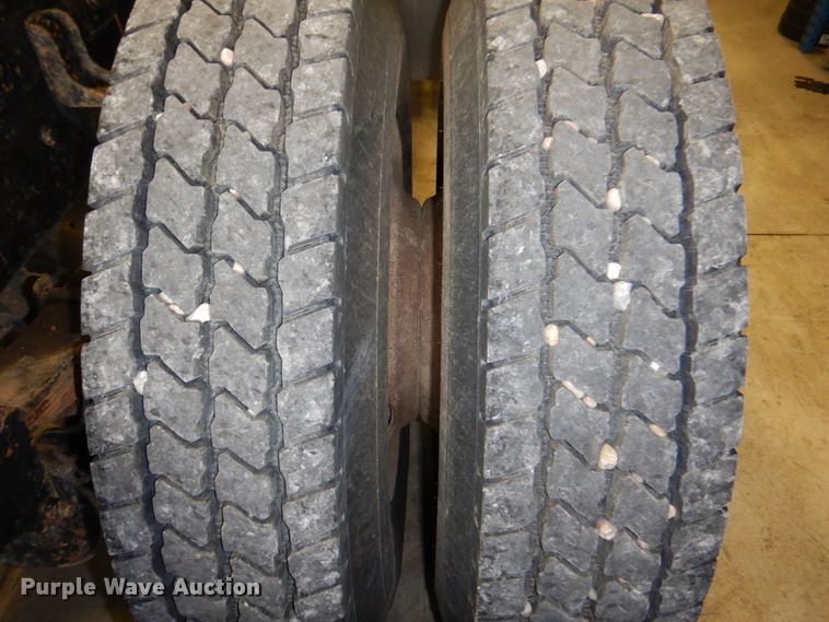 image for item DK8737 1993 Kenworth T800  semi truck