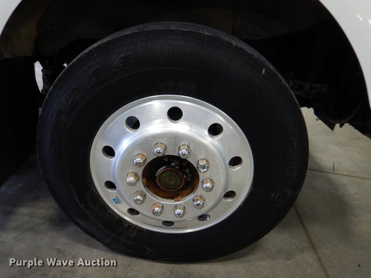 image for item DK8737 1993 Kenworth T800  semi truck