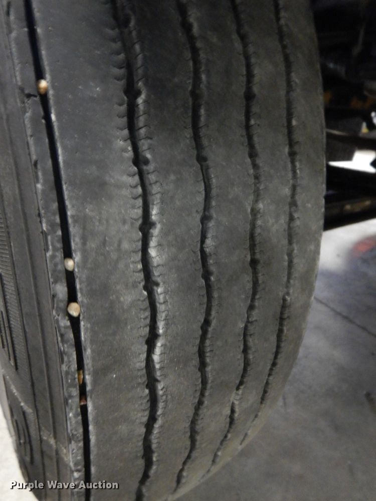 image for item DK8737 1993 Kenworth T800  semi truck