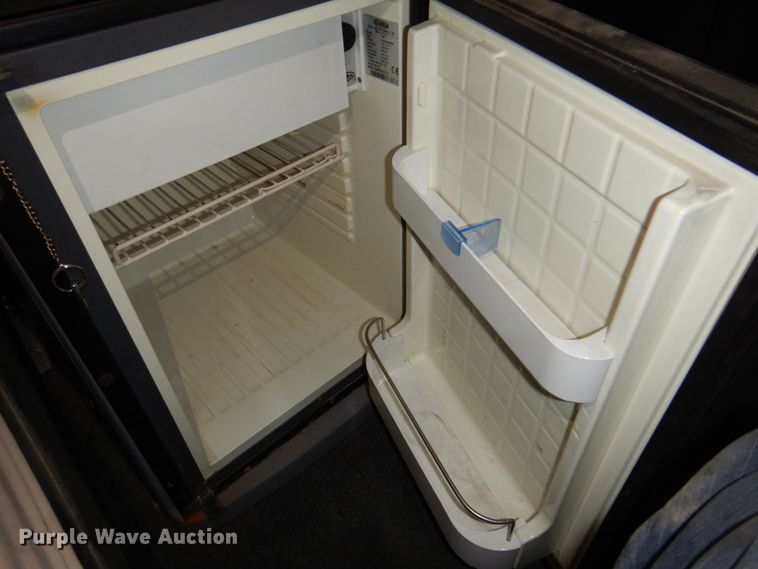 image for item DK8738 2006 Freightliner Columbia  semi truck