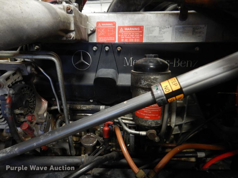 image for item DK8738 2006 Freightliner Columbia  semi truck