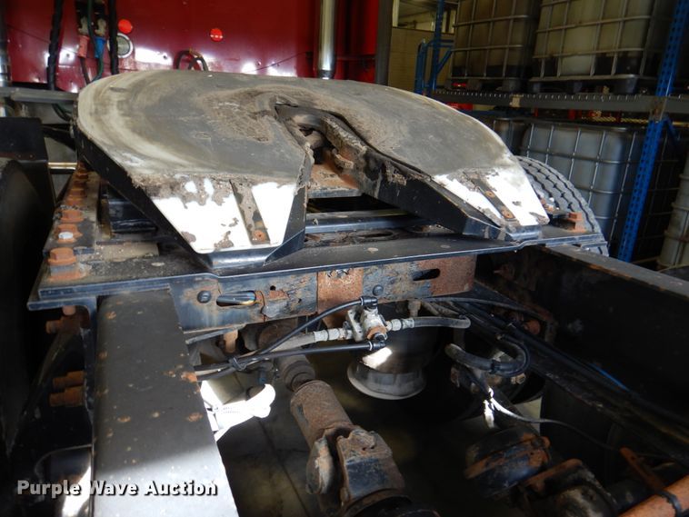 image for item DK8738 2006 Freightliner Columbia  semi truck