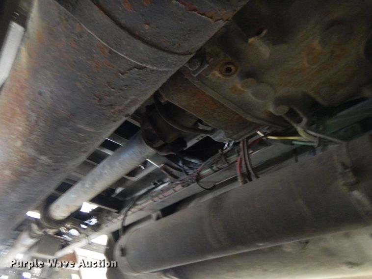 image for item DK8738 2006 Freightliner Columbia  semi truck