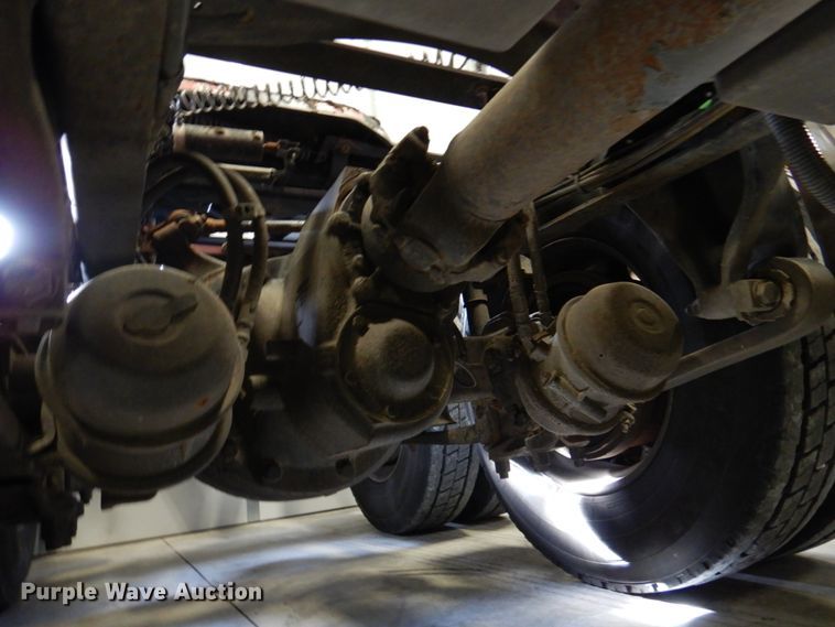 image for item DK8738 2006 Freightliner Columbia  semi truck