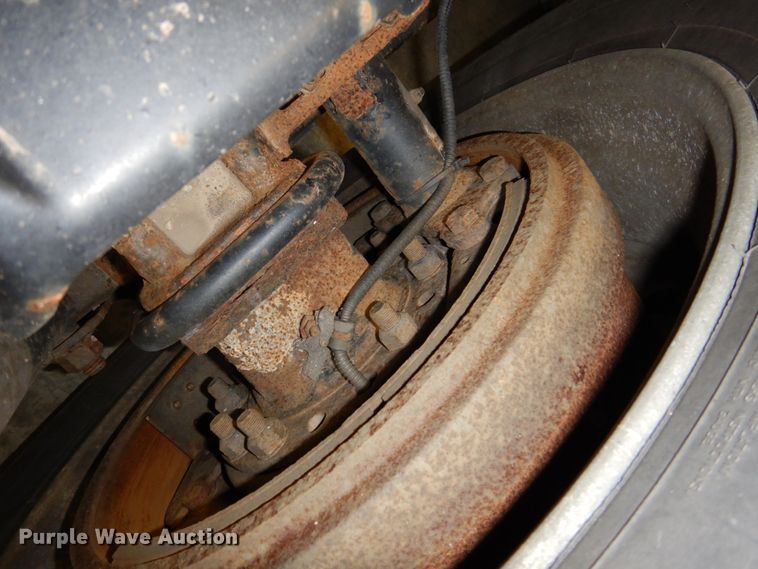 image for item DK8738 2006 Freightliner Columbia  semi truck