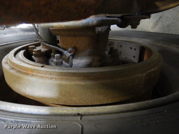 image for item DK8738 2006 Freightliner Columbia  semi truck