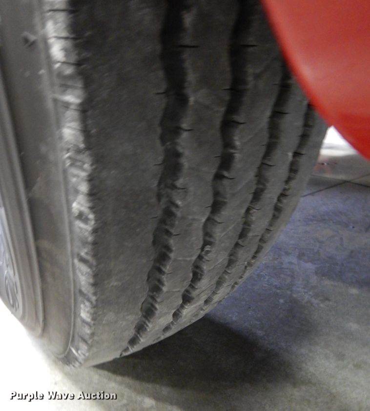 image for item DK8738 2006 Freightliner Columbia  semi truck