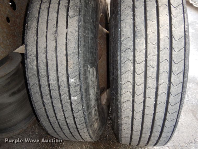 image for item DK8739 2005 Great Dane 7411TPSA  dry van trailer