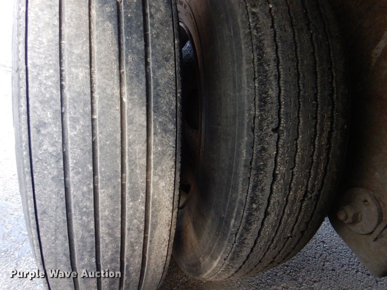 image for item DK8739 2005 Great Dane 7411TPSA  dry van trailer