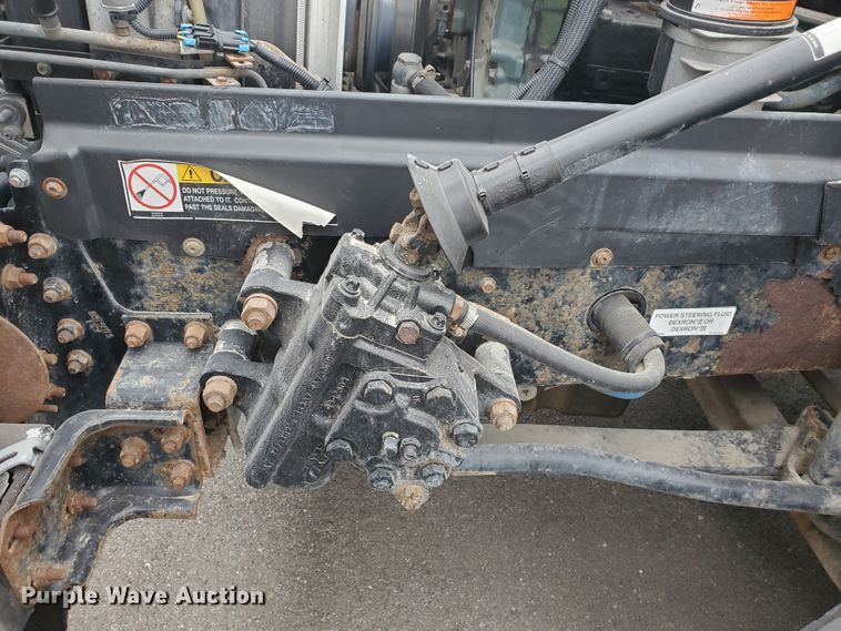 image for item DM4459 2000 Volvo VNL  semi truck