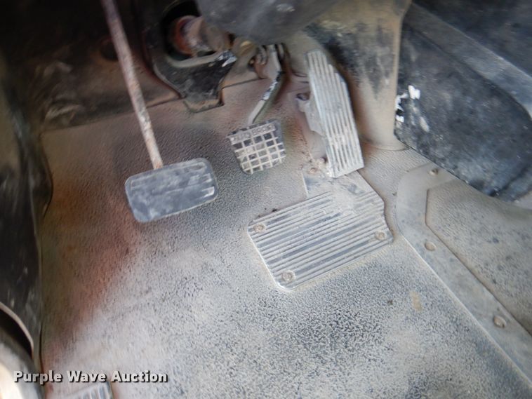 image for item DN2526 2006 Mack CXN613  semi truck