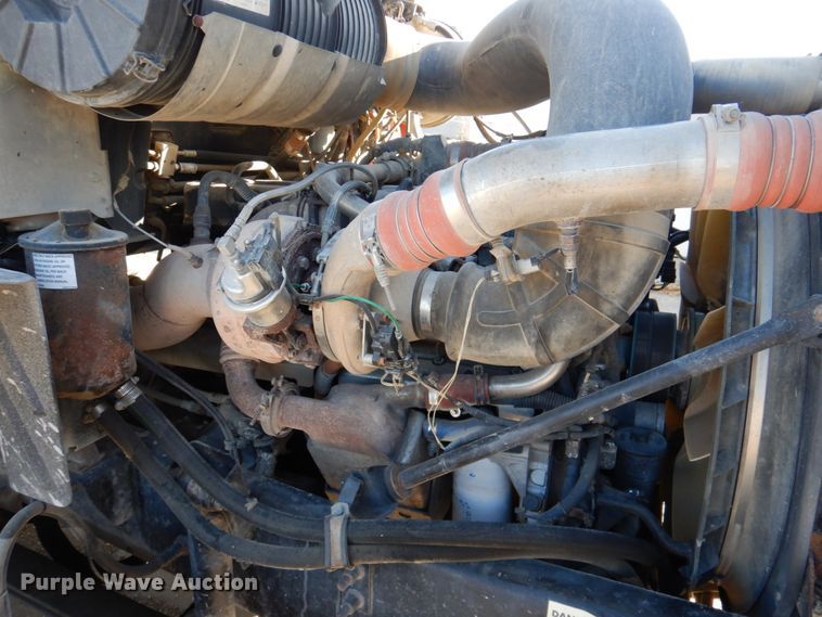 image for item DN2526 2006 Mack CXN613  semi truck