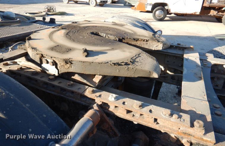 image for item DN2526 2006 Mack CXN613  semi truck