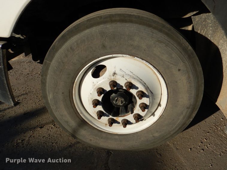 image for item DN2526 2006 Mack CXN613  semi truck