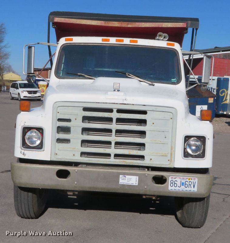 image for item DN7811 1987 International 1955  dump truck