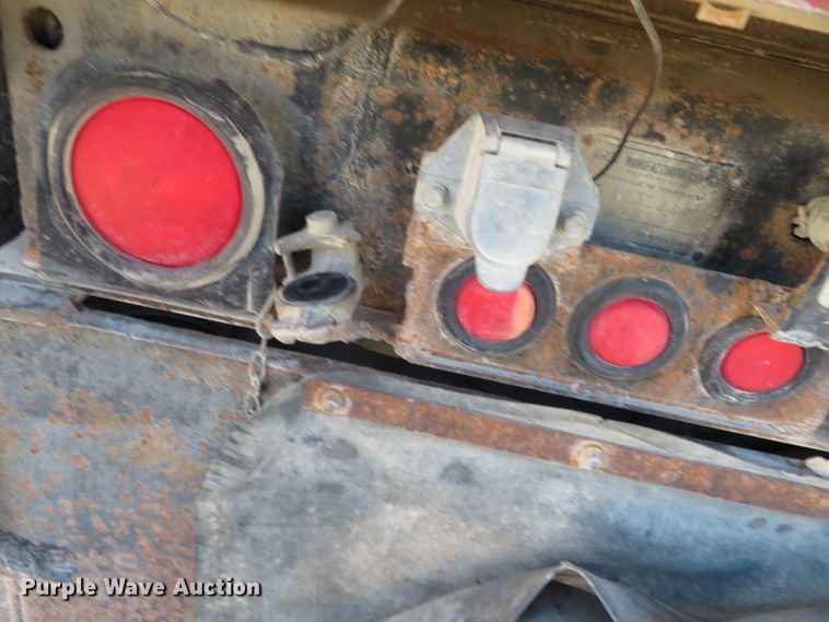 image for item DN7811 1987 International 1955  dump truck