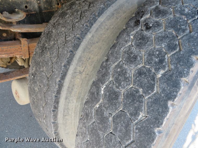 image for item DN7811 1987 International 1955  dump truck