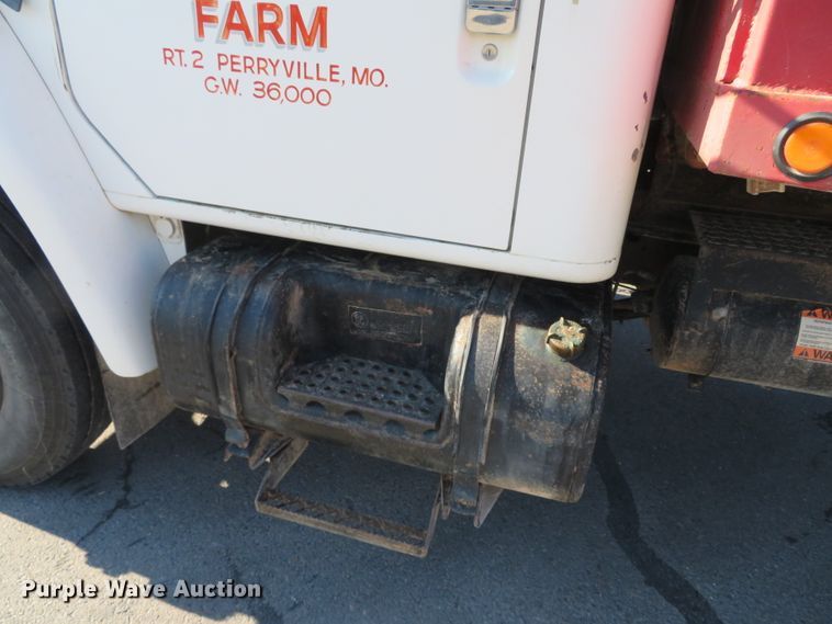 image for item DN7811 1987 International 1955  dump truck