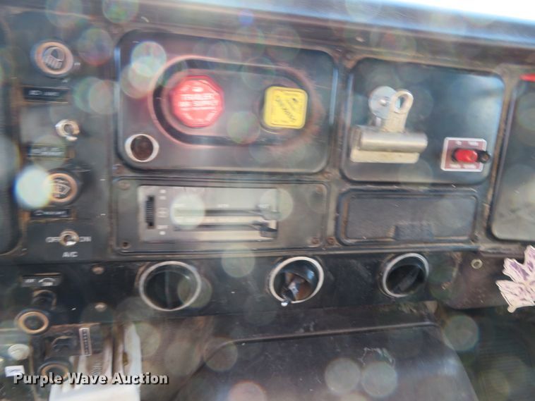 image for item DN7811 1987 International 1955  dump truck