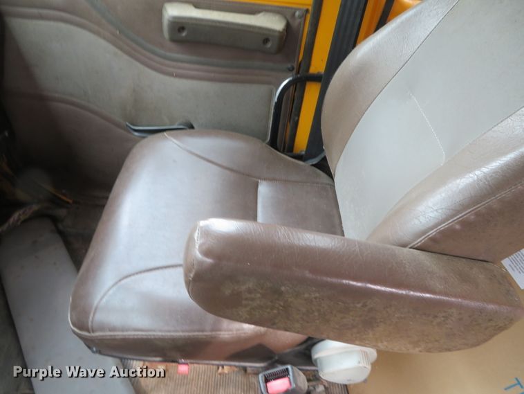 image for item DN7869 2002 International 4900  Crew Cab dump truck