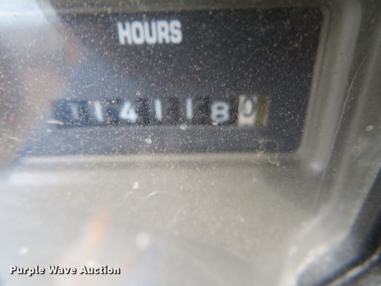 image for item DN7869 2002 International 4900  Crew Cab dump truck