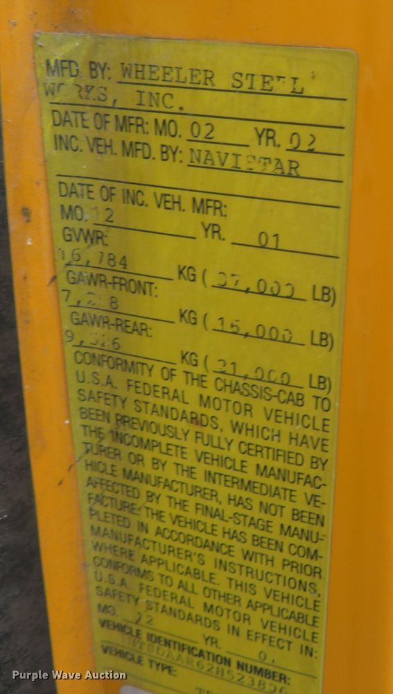 image for item DN7869 2002 International 4900  Crew Cab dump truck