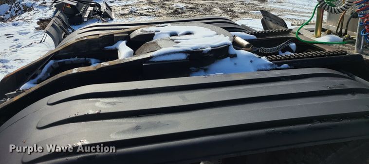 image for item GB9192 2009 Kenworth T800  semi truck