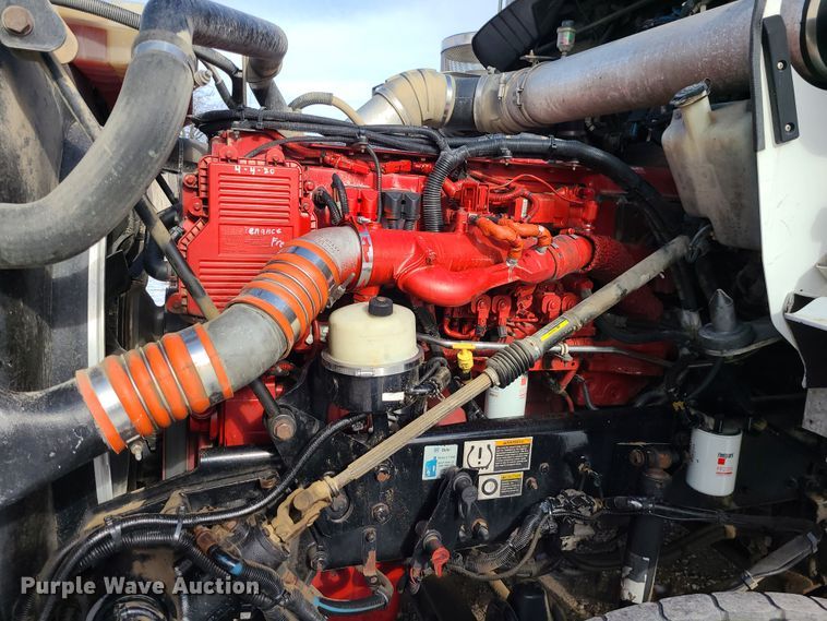 image for item GB9192 2009 Kenworth T800  semi truck