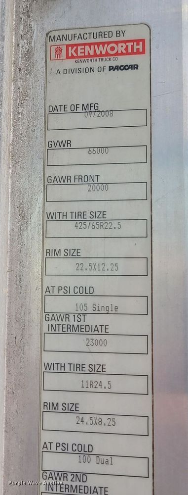 image for item GB9192 2009 Kenworth T800  semi truck