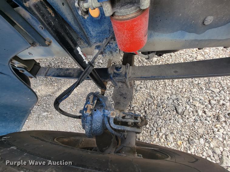 image for item HF9262 1995 Freightliner FL106  semi truck