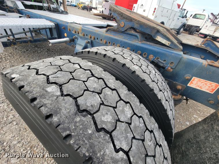 image for item HF9262 1995 Freightliner FL106  semi truck