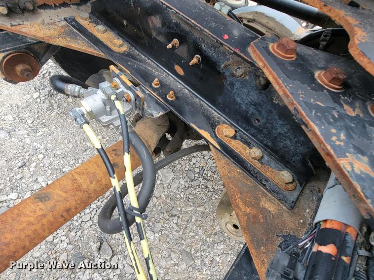 image for item HF9262 1995 Freightliner FL106  semi truck