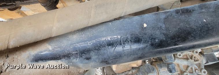 image for item HF9262 1995 Freightliner FL106  semi truck