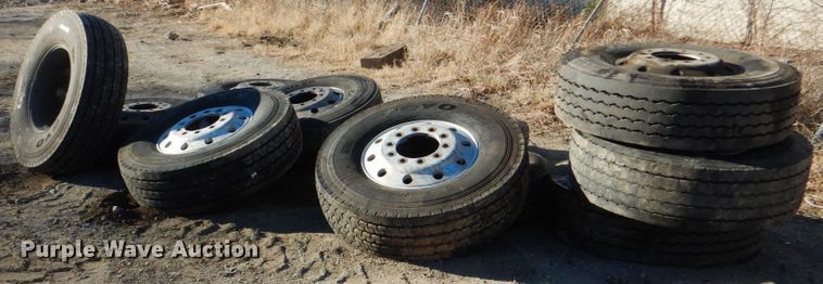 image for item IG9690 (11) 315/80R22.5 tires