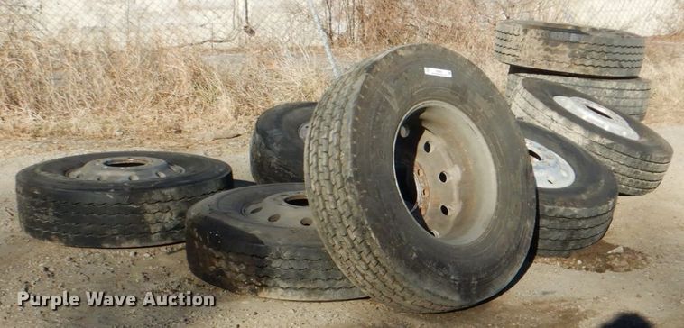 image for item IG9690 (11) 315/80R22.5 tires