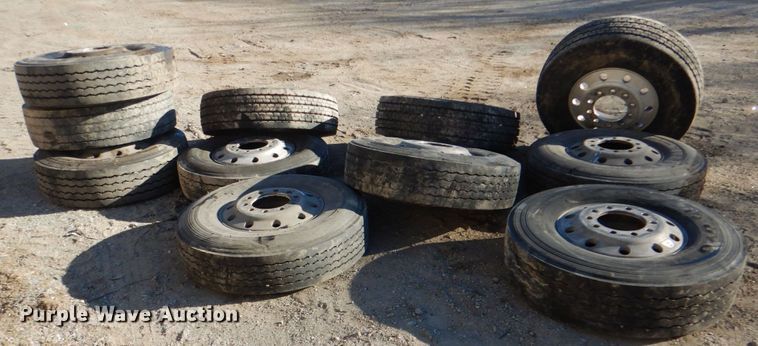 image for item IG9690 (11) 315/80R22.5 tires