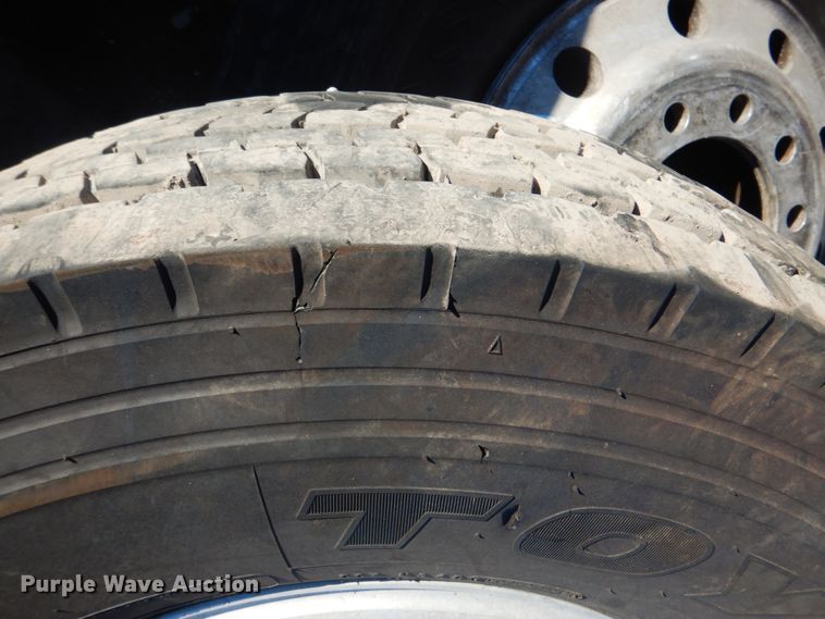 image for item IG9690 (11) 315/80R22.5 tires