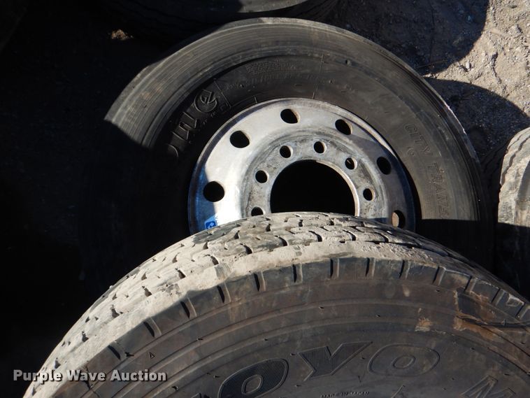 image for item IG9690 (11) 315/80R22.5 tires