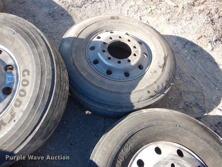 image for item IG9690 (11) 315/80R22.5 tires